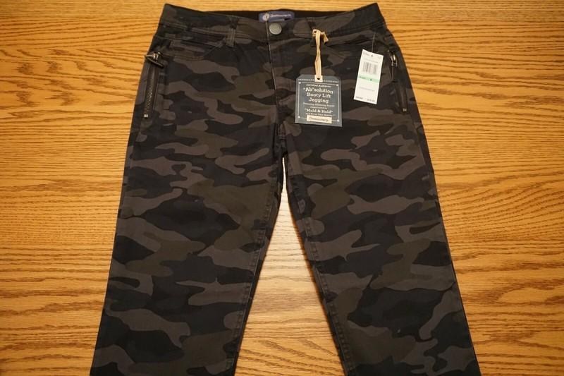 NWT WOMEN' S DEMOCRACY JEANS "Ab"solution Booty Lift Jegging Gray Black Camo $78