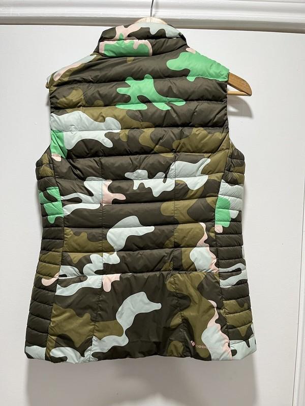 Obermeyer Women’s Nieve Down Vest In Camo Print Puffer Medium NWOT