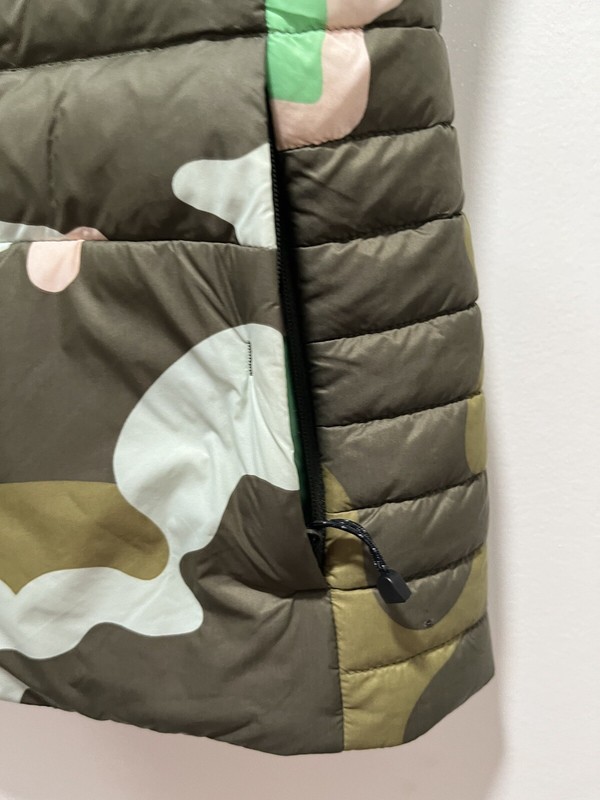 Obermeyer Women’s Nieve Down Vest In Camo Print Puffer Medium NWOT