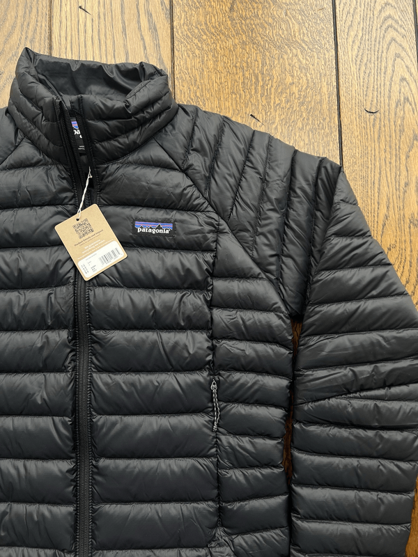 Patagonia Women's Down Sweater Jacket Size Small Black New W/ Tags
