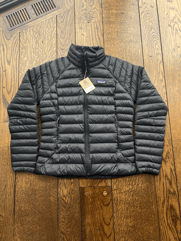 Patagonia Women's Down Sweater Jacket Size Small Black New W/ Tags
