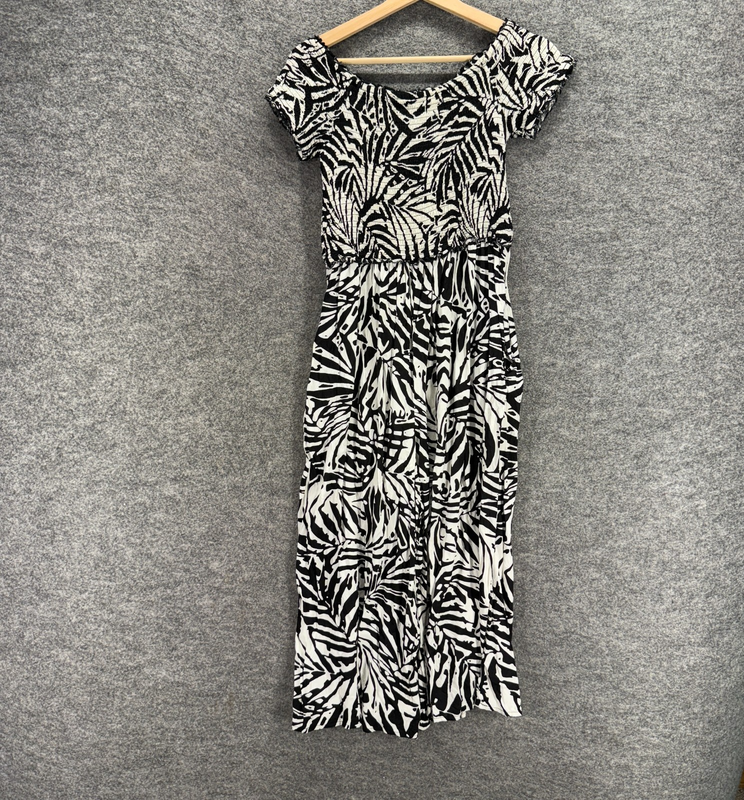 Patrons Of Peace Jumpsuit Women S Small White Geometric V-Neck Short Sleeve