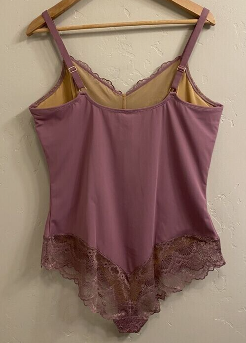 Pinsy Women's Sz Small Lilac Sculpting Lace Shapesuit Shapewear Bodysuit $98