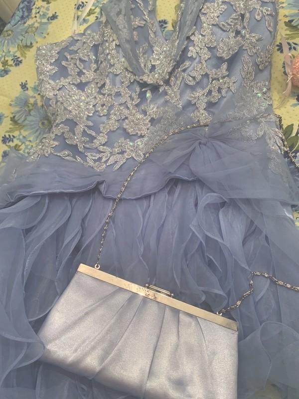Prom Dress Sz 4 Blue/periwinkle With Sparkling Embellishments On Top/full Skirt