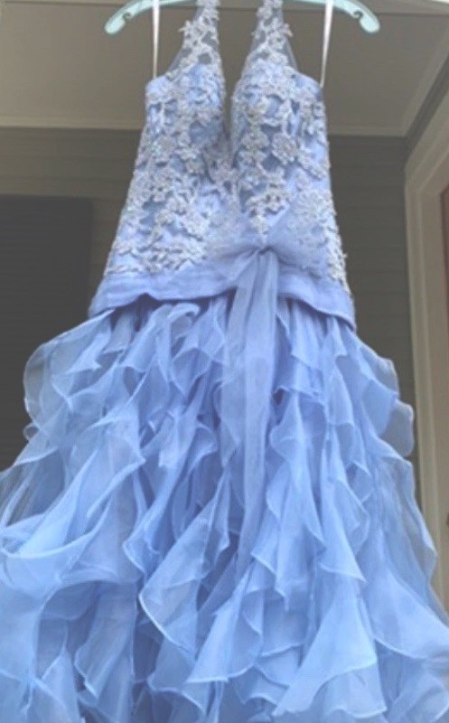 Prom dress sz 4 blue/periwinkle with sparkling embellishments on top/full skirt