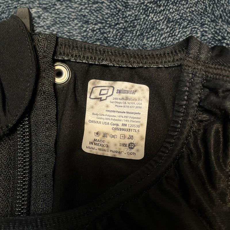 Q Swimwear Idaho Vandals Water Polo Suit SZ 32