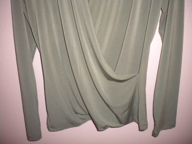 Rachel Womens Size Large Green V Neck Long Sleeve Top Blouse Shirt NWT