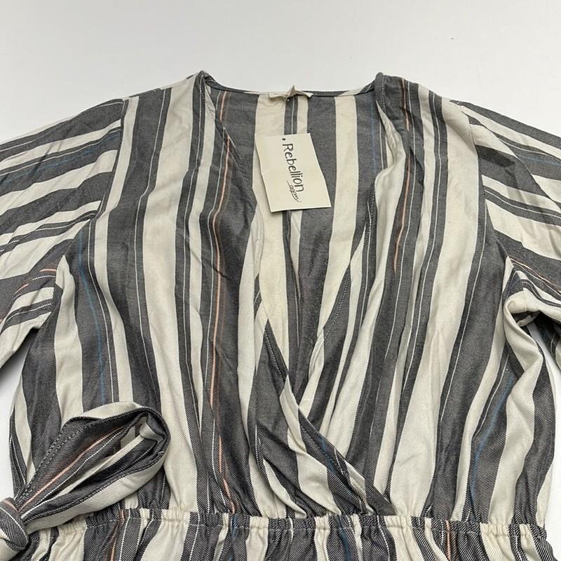 REBELLION Women’s Large Gray / White Romper