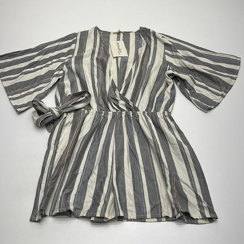 REBELLION Women’s Large Gray / White Romper