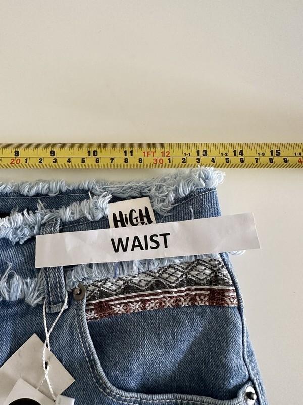 Refuge Jeans Women Size 9 W26 L26 Blue Denim Distressed Raw Hem High Waist NEW