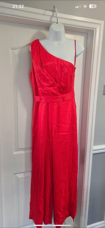 REISS ELIZA Red Off-Shoulder Jumpsuit UK 12 BNWT RRP £225 Elegant Occasionwear
