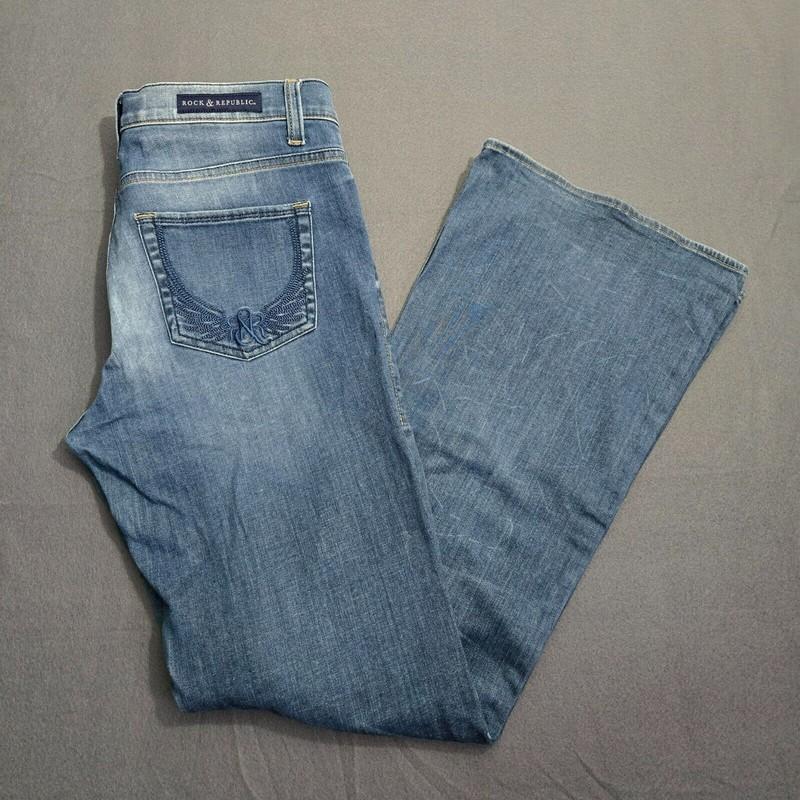 Rock & Republic Women 10M Mid Rise Roth Flare Jeans