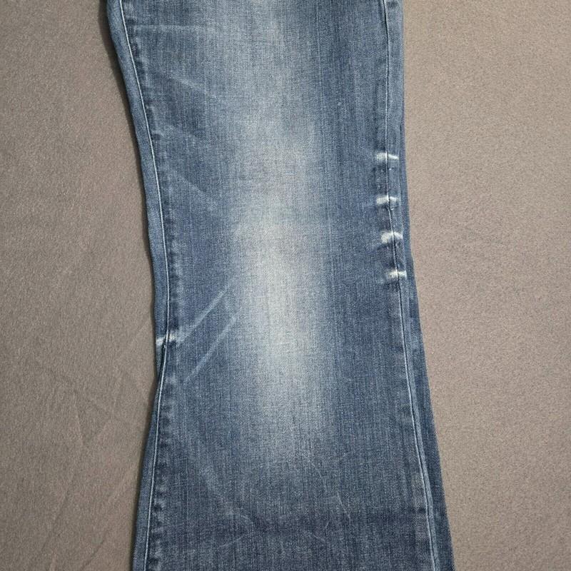 Rock & Republic Women 10M Mid Rise Roth Flare Jeans