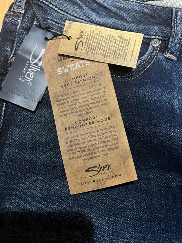 SALE NWT NEW $108 Women’s Junior Plus Silver Aiko Skinny Joga Jeans 22 X 31