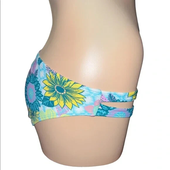 Salt + Cove Printed Cut-Out Hipster Bikini Blue Floral Small NWT