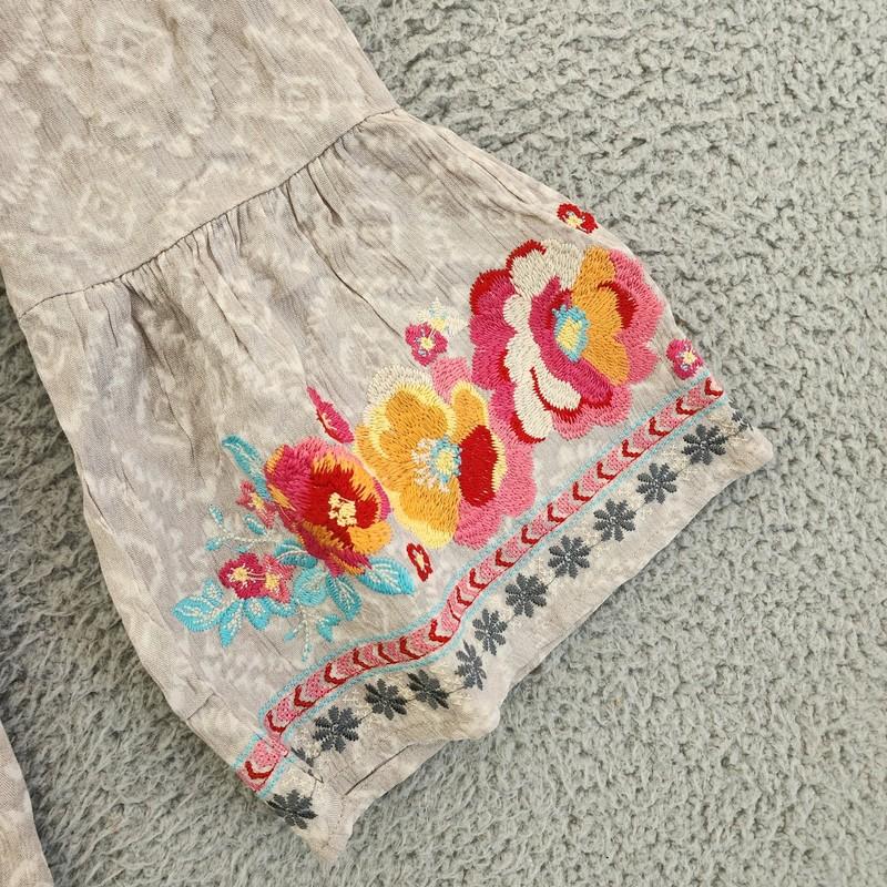 Savanna Jane Blouse Womens Small Gray Embroidered Boho Tunic Peasant Floral Top