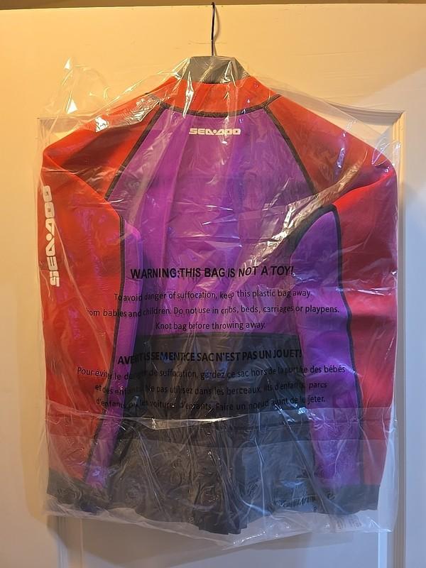 Sea-doo Womens Montego Jacket Violet Red. Black Size Small Neoprene NWT