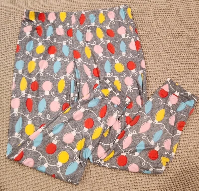 Secret Treasures Women’s Holiday Lighten Up Pajama Set Size M NWT