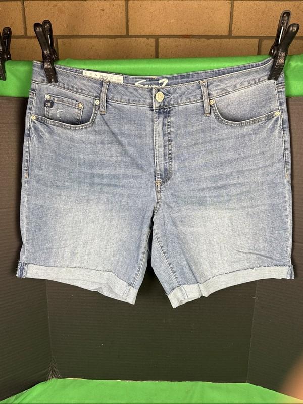 Seven7 Ladies Relaxed Bermuda Short Size 16 Thrive