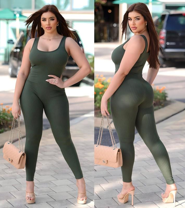 Sexy Beautiful Women's Scoop Neck Ribbed knit Sleeveless Bodycon Jumpsuit Green
