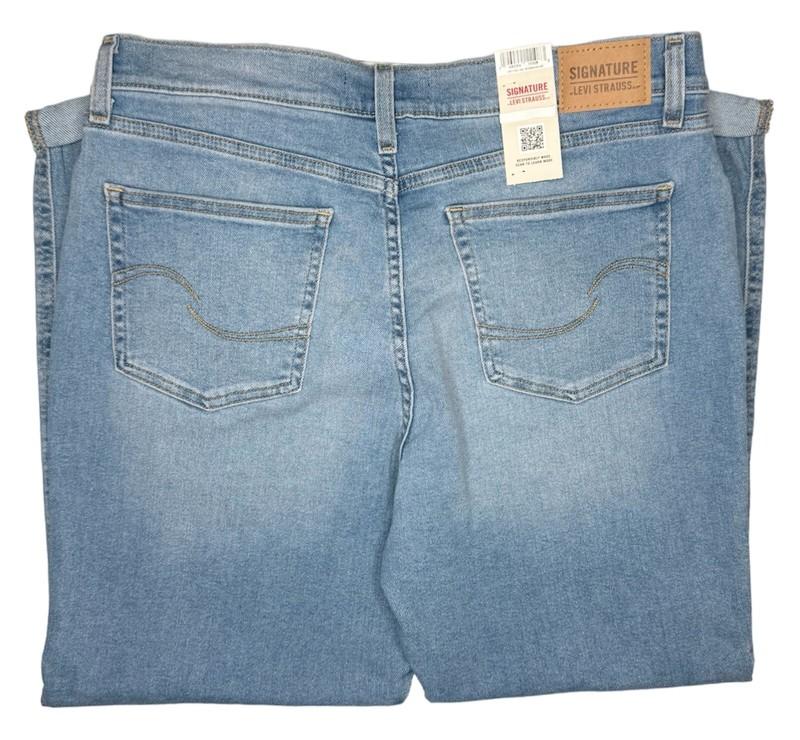 Signature By Levi Strauss #11380 NEW Women's Mid-Rise Boyfriend Distressed Jeans