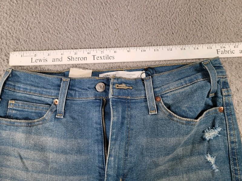Signature Levi Women's Jeans Sz 10 W30 (30Wx27L) Heritage High Rise Straight New