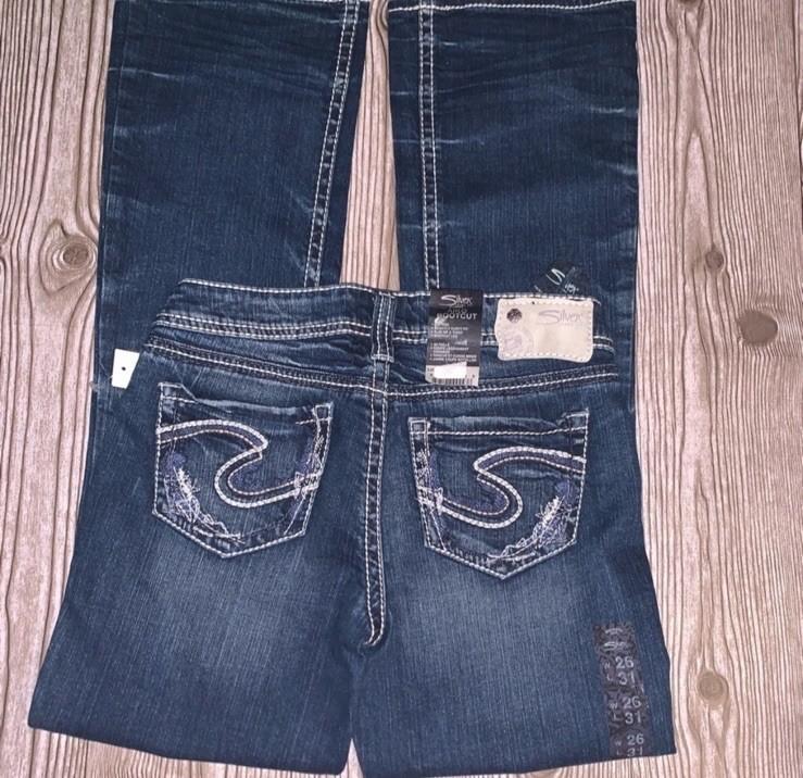 Silver Aiko Slim Bootcut Dark Wash Mid Rise Embroidered Western Blue Jeans 26