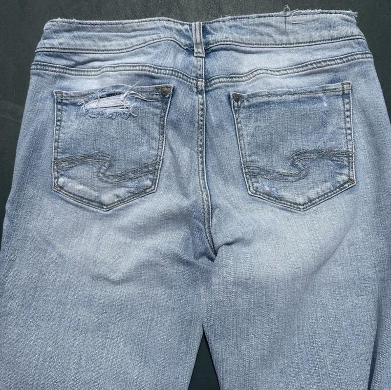 Silver Jeans Co Aiko Slim Crop W29 L25 Light Wash Distressed Raw Hem Women’s