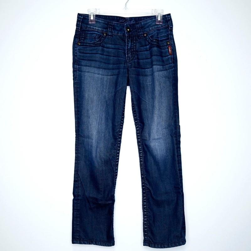 Silver Jeans Suki Blue Dark Wash Mid Rise Straight Leg Capri Jeans - 26