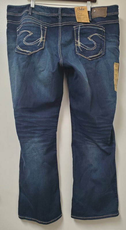 Silver Jeans Women Plus Suki Slim Boot Jeans Mid Rise Relaxed Hip/Thigh in Blue