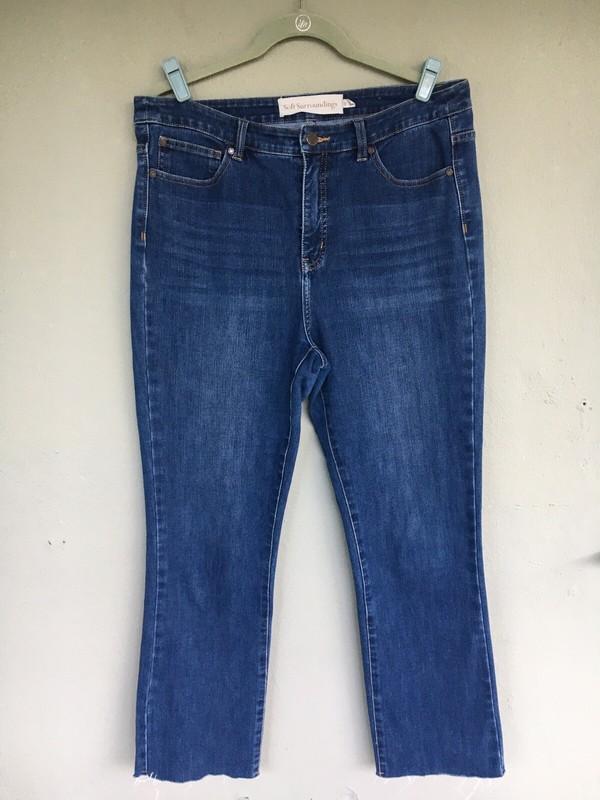 Soft Surroundings Jeans Women 10T Ultimate Bootcut Raw Hem Stretch Crop Denim