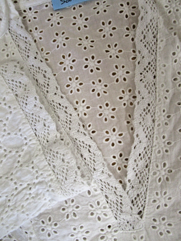 Solitaire Swim White Eyelet Swimsuit Cover Up Size XS Hooded Tunic Top