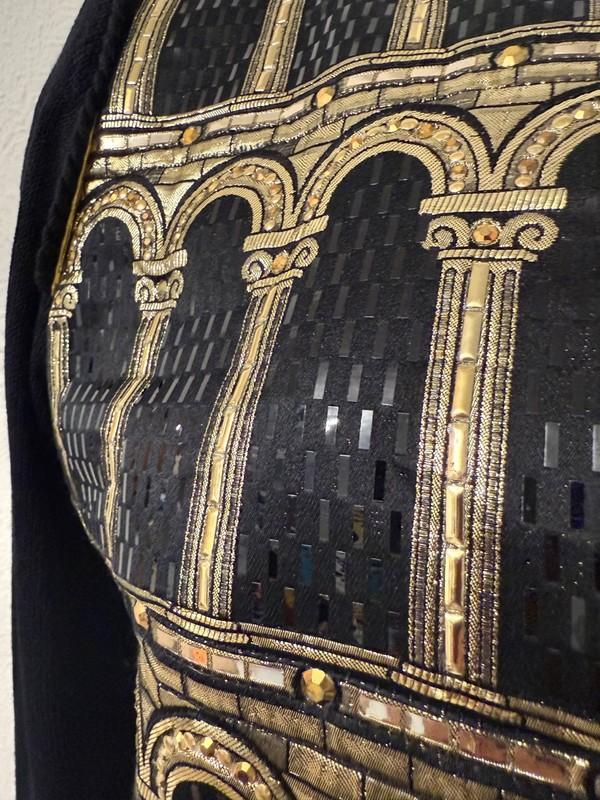 ST. JOHN Evening By Marie Gray Size 6 Embellished Black/gold Paillete Jacket