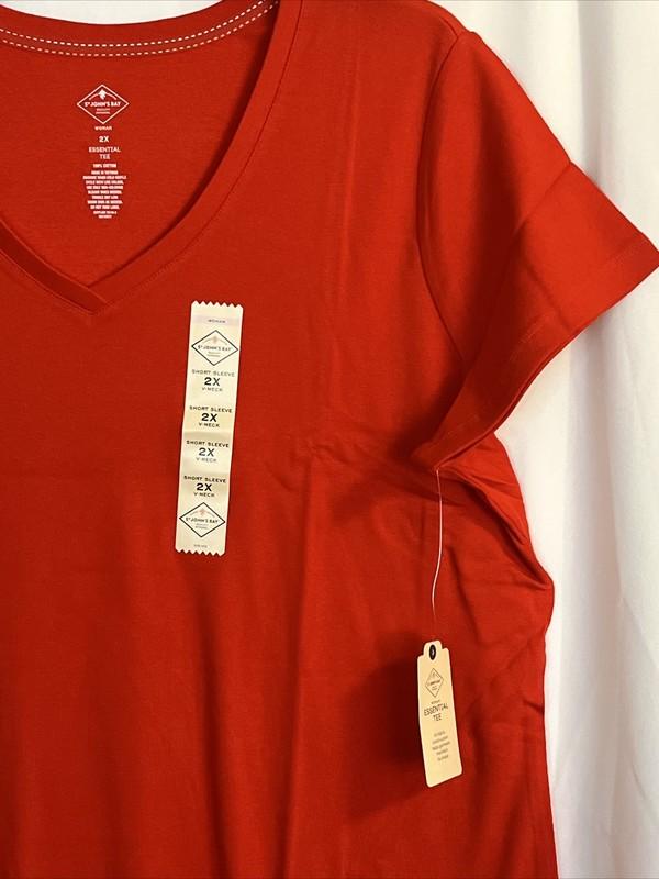 ST JOHNS BAY PLUS 2X V NECK ESSENTIAL T SHIRT SHORT SLEEVE. HIGH RICK RED
