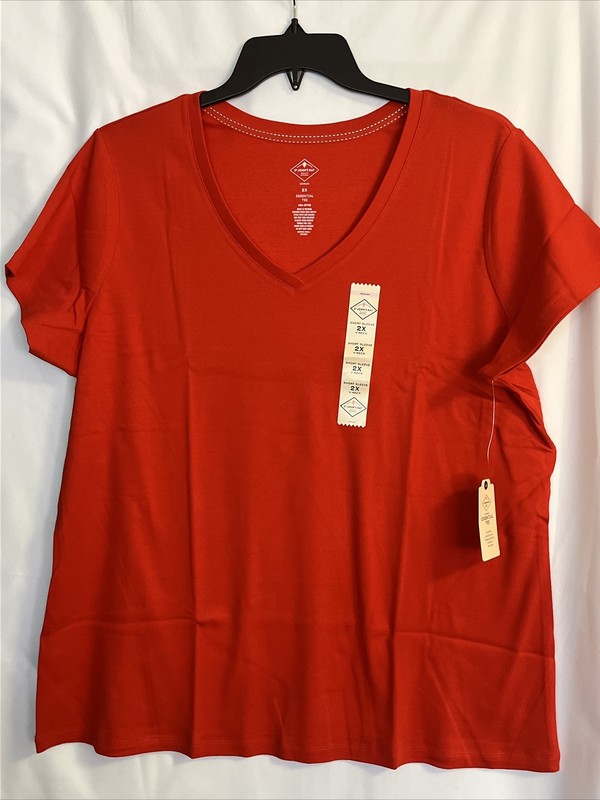 ST JOHNS BAY PLUS 2X V NECK ESSENTIAL T SHIRT SHORT SLEEVE. HIGH RICK RED