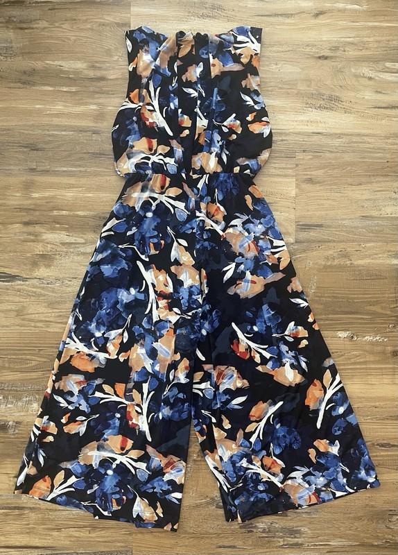 Tahari Floral Jumpsuit Size Medium Women’s Wide Leg Pockets