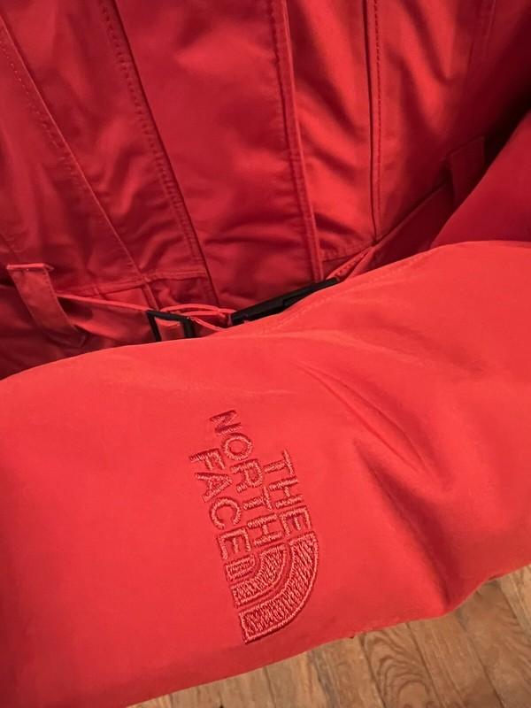 The North Face Size XS Women's Brooklyn Belted Down Jacket RED