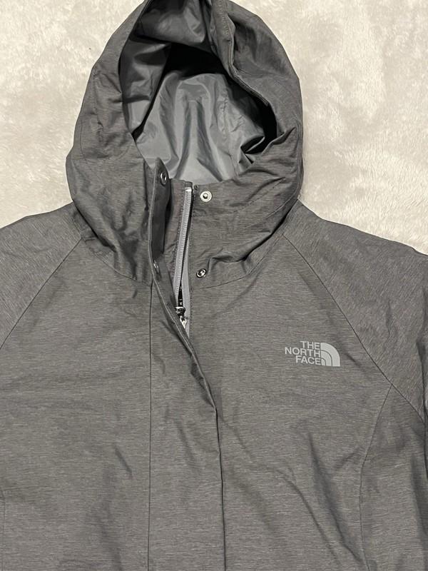 The North Face - Women's City Breeze Rain Trench Coat - Small - Grey