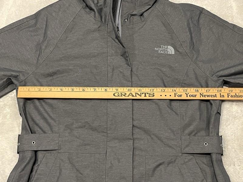 The North Face - Women's City Breeze Rain Trench Coat - Small - Grey