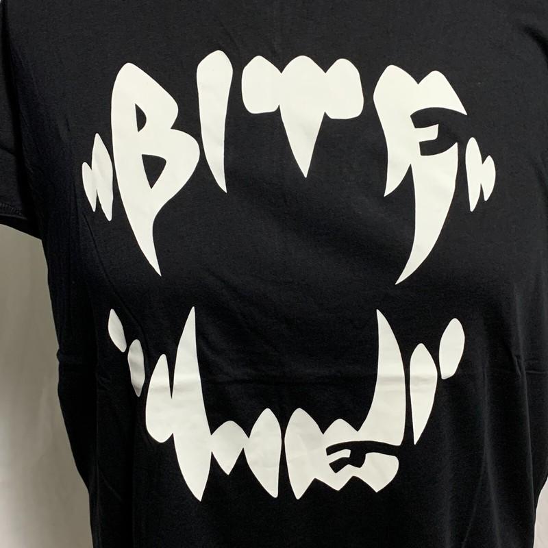 Torrid Tee Shirt Bite Me Vampire Halloween Glow In Dark Classic Fit Plus 5 28