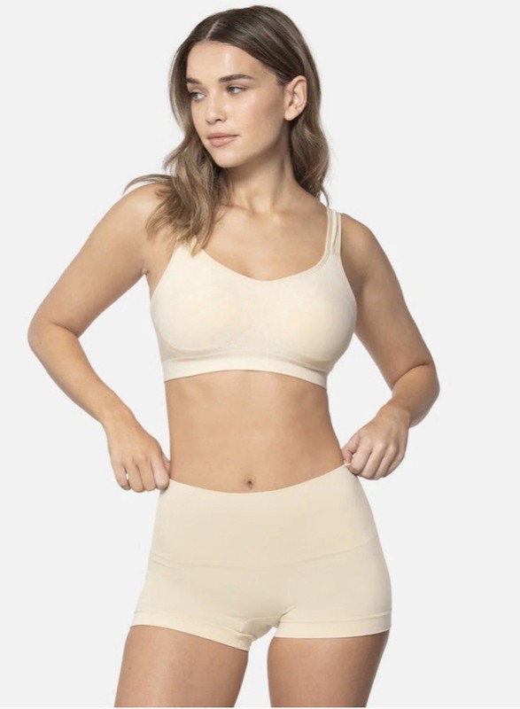 UNDEROUTFIT NWT Smoothing At Waist Boyshort SAND MEDIUM #330 Retail $24