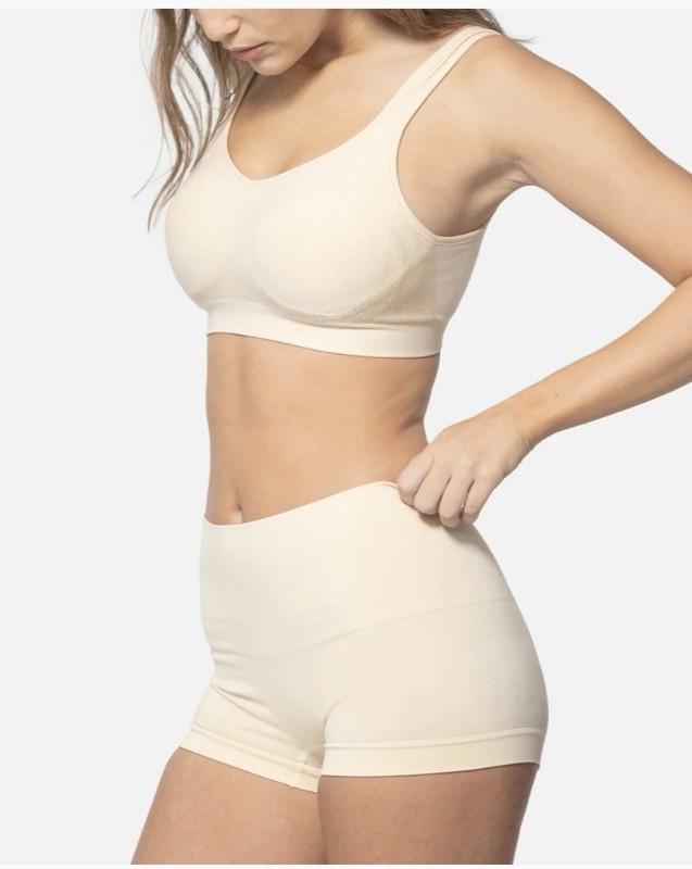 UNDEROUTFIT NWT Smoothing At Waist Boyshort SAND MEDIUM #330 Retail $24