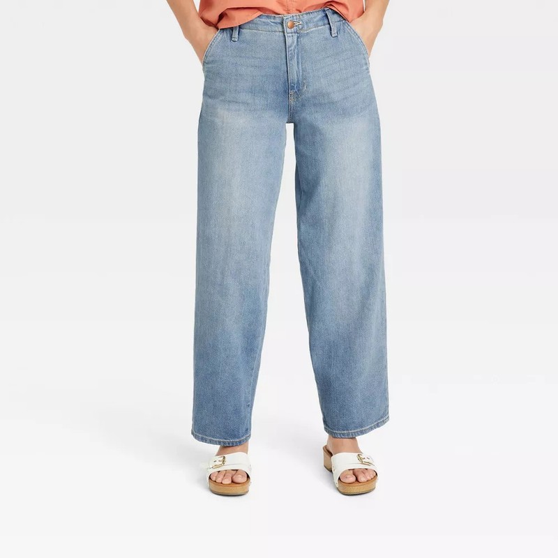 Universal Thread Women's High-Rise Straight Jeans Relaxed Fit Stretchy Rolled