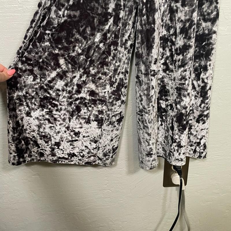 Urban Outfitters Women S Gray Silver Crushed Velvet Jumpsuit Wide Leg V Neck