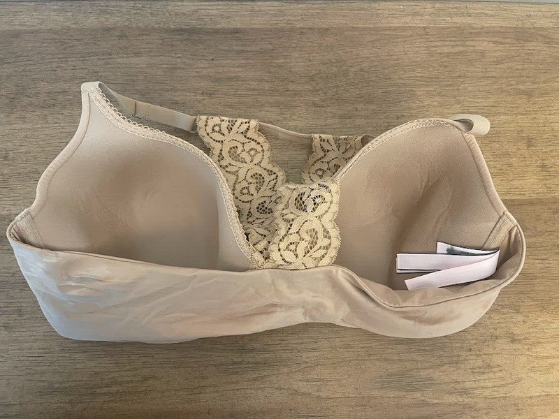 Victoria's Secret Beige Lace 32DDD Body By Victoria Full Coverage Front Cl Bra