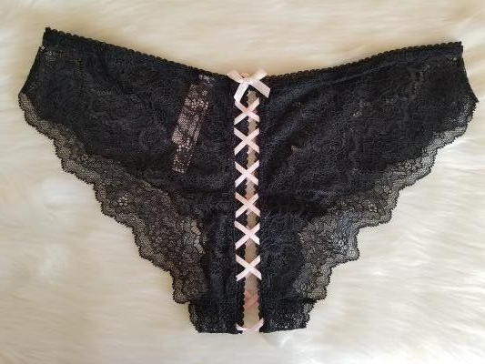 VICTORIA'S SECRET DREAM ANGELS LACE-UP OUVERT CHEEKINI PANTY MEDIUM BLACK NWT