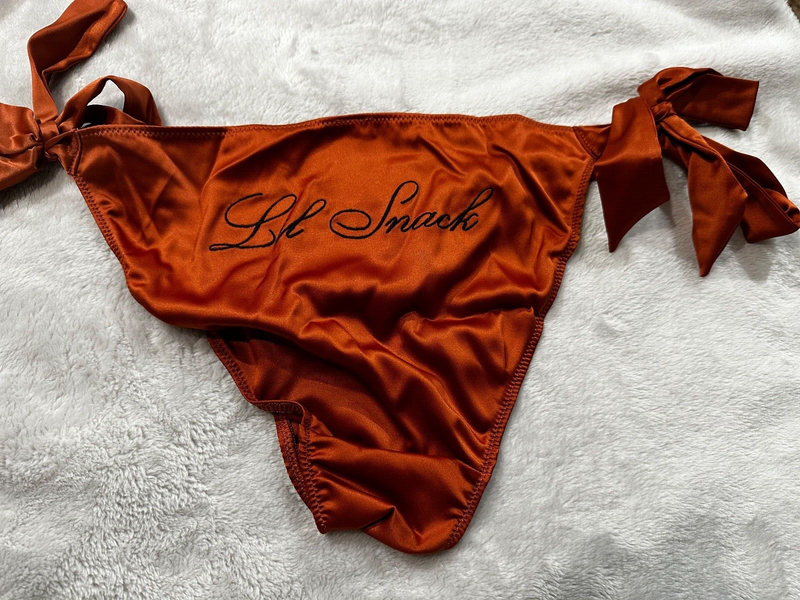 VICTORIA'S SECRET FLIRTY EMBOIDERY SIDE-TIE CHEEKY S-M-L