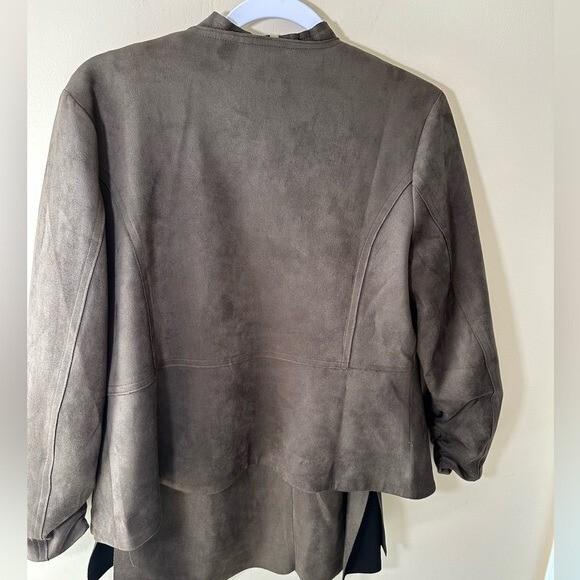 VINCE CAMUTO Jacket Set Brown Faux Suede And Shell Top Set Size 12 And M