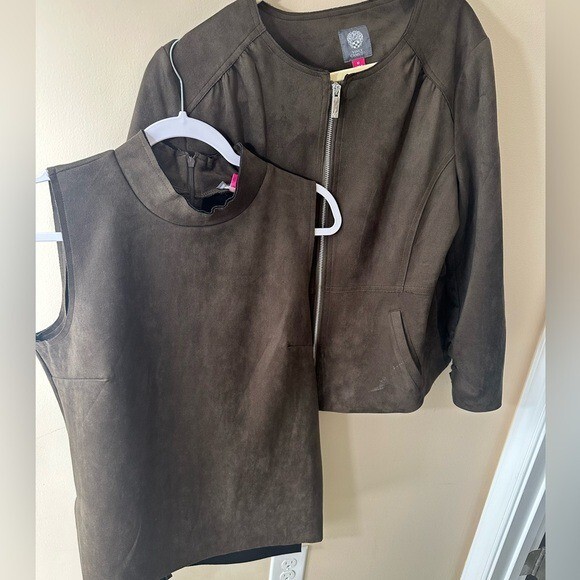 VINCE CAMUTO Jacket Set Brown Faux Suede and Shell top set size 12 and M