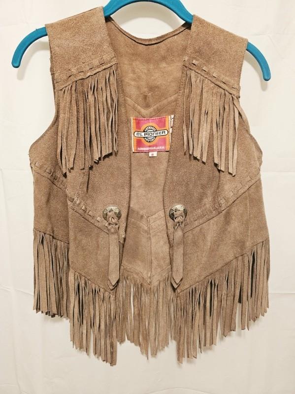 Vintage Ms Pioneer Women’s Fringe Leather Suede Vest Size 8 Boho Western Style